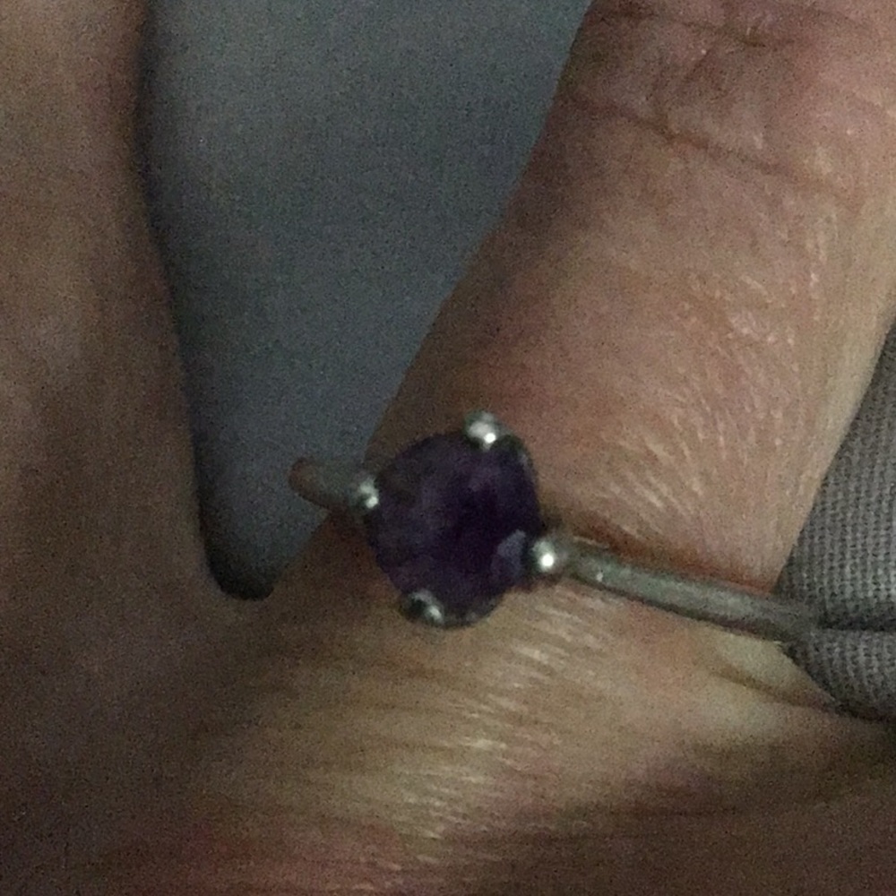 Ladies’ ring - Picture 2 of 2